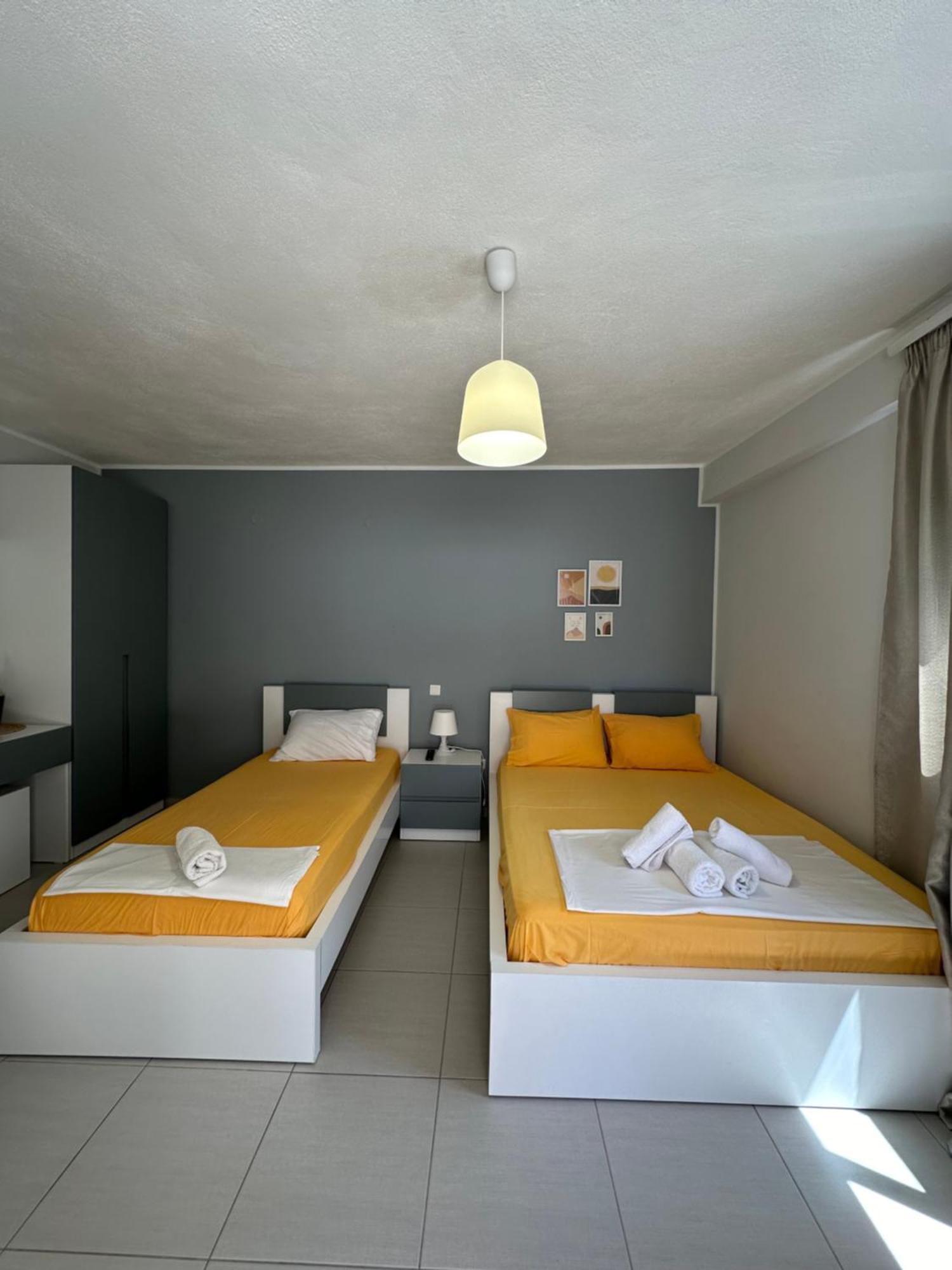 Potami Seashell Hotel Himare Buitenkant foto