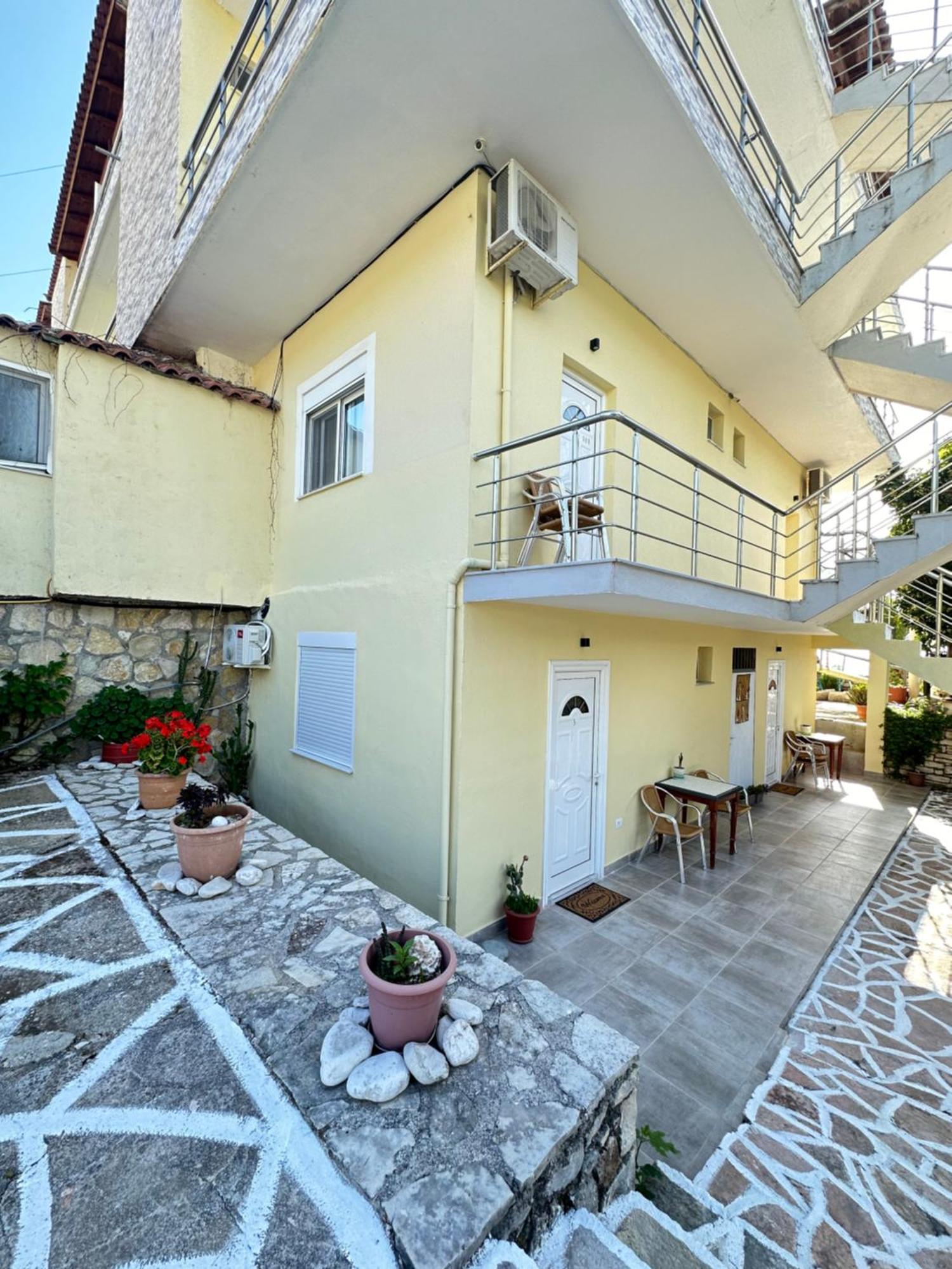 Potami Seashell Hotel Himare Buitenkant foto