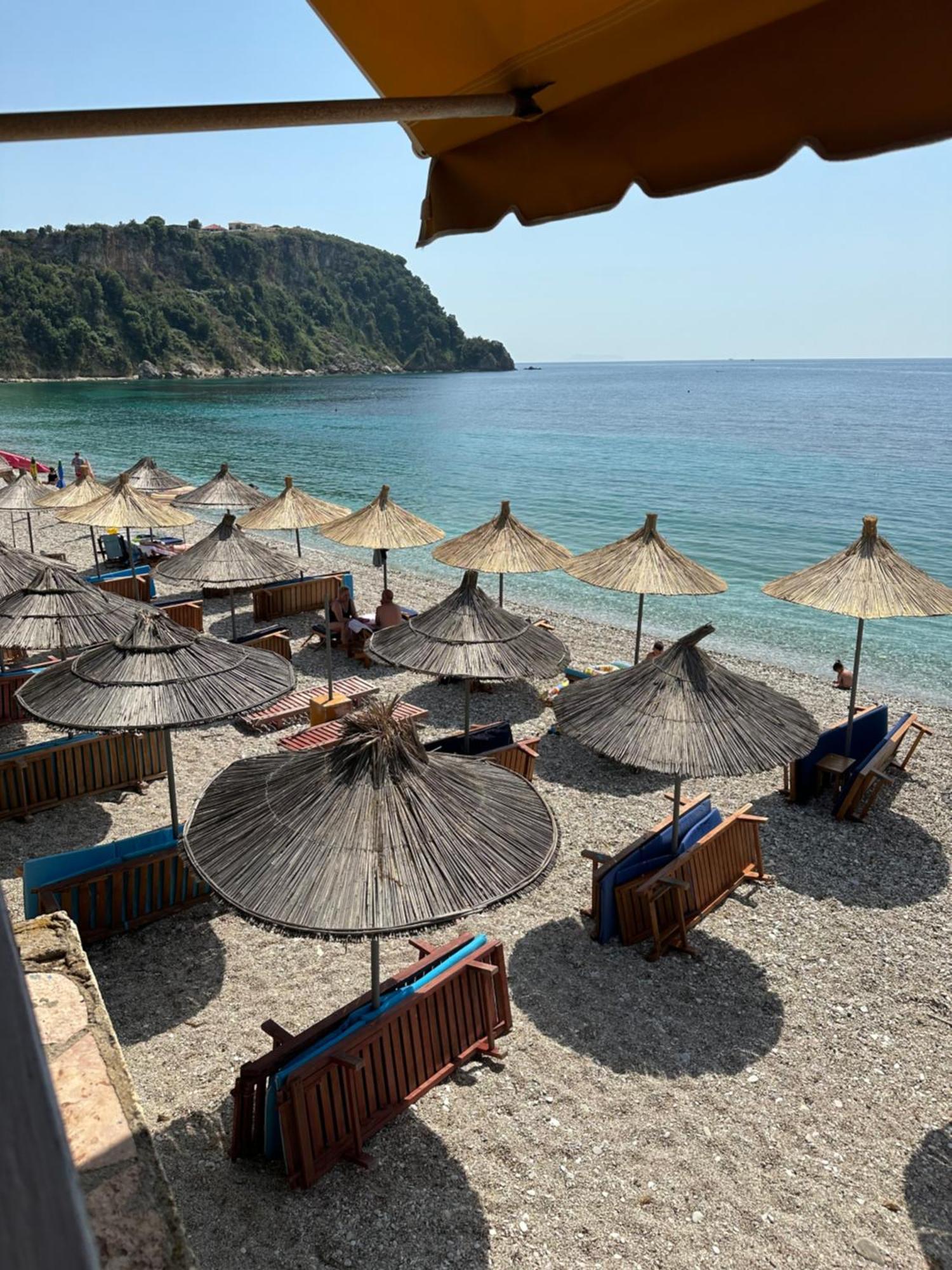 Potami Seashell Hotel Himare Buitenkant foto