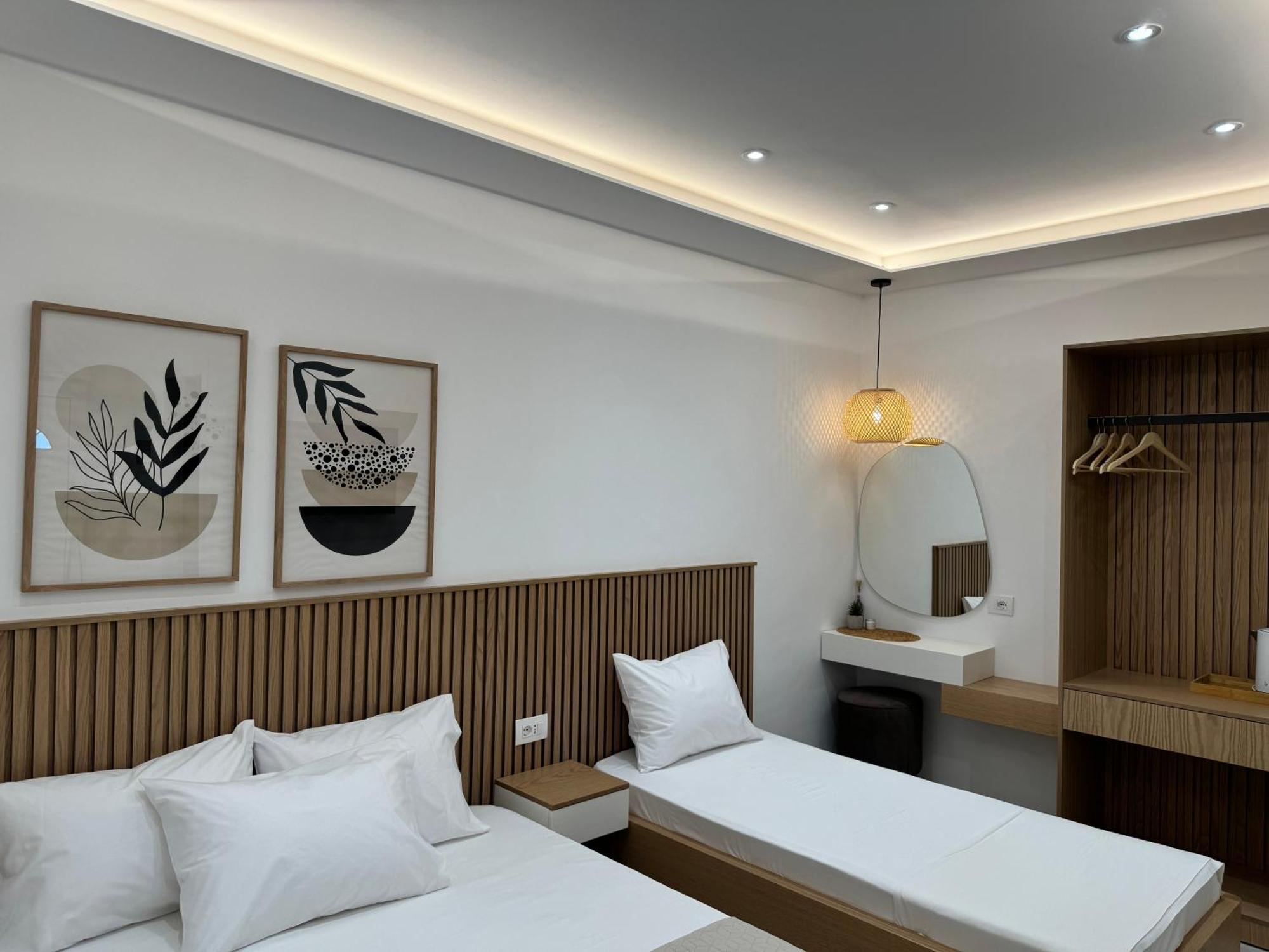 Potami Seashell Hotel Himare Buitenkant foto