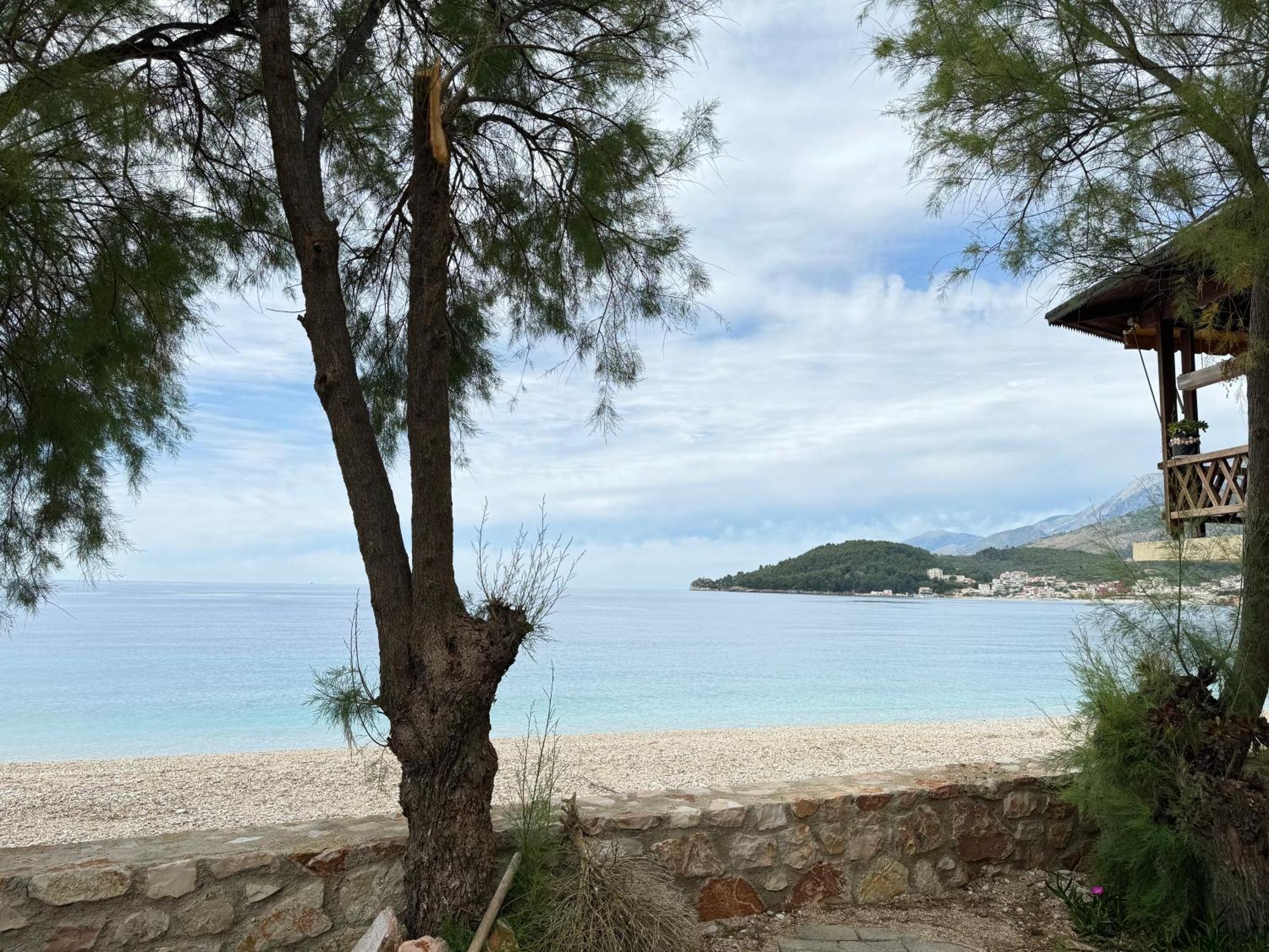 Potami Seashell Hotel Himare Buitenkant foto