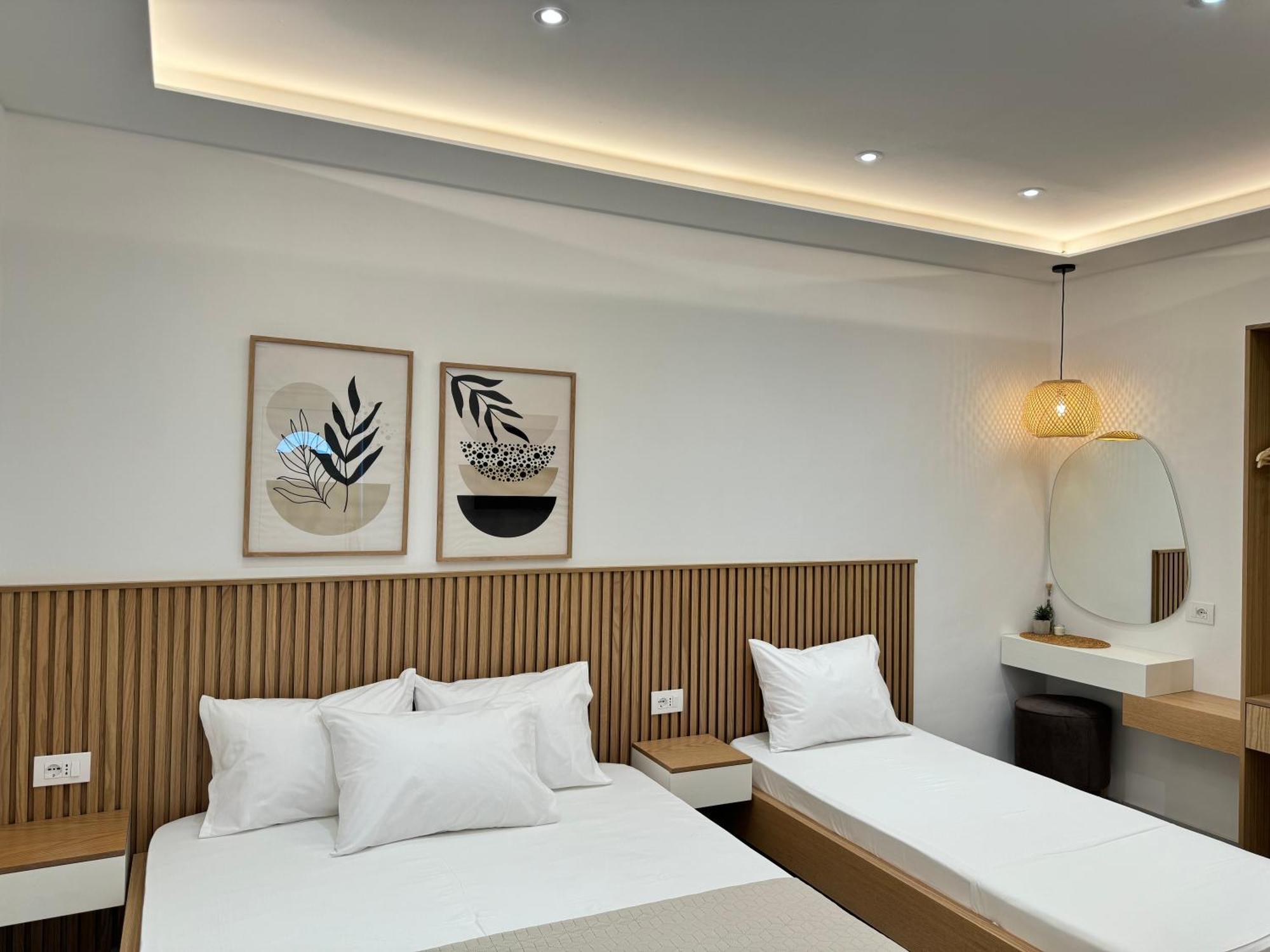 Potami Seashell Hotel Himare Buitenkant foto