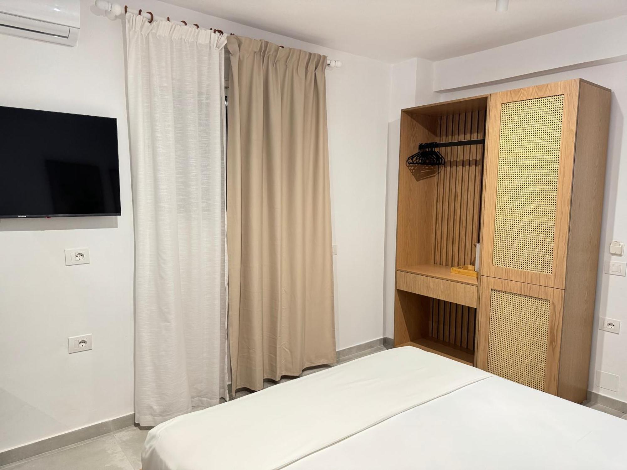 Potami Seashell Hotel Himare Buitenkant foto